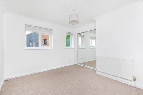 27 Kestrel Close, Winchester, SO22 4QF
