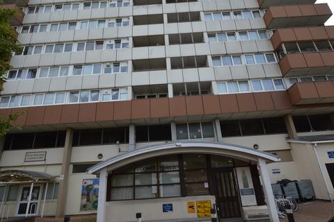 undefined, Biscoe Close, Hounslow