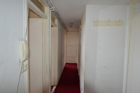 undefined, Biscoe Close, Hounslow