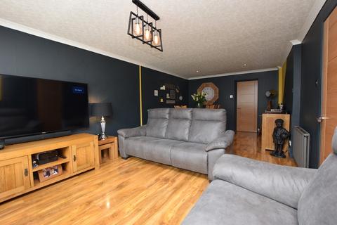178 Bute Drive, Perth, PH1 3DS