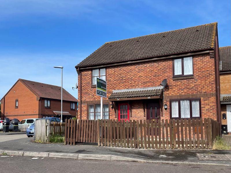 Sparks Way, Highbridge 2 bed terraced house £189,950