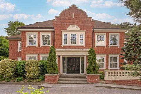 Oxshott Manor Leatherhead Road, Oxshott, Leatherhead, KT22 0JE