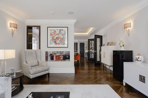Oxshott Manor Leatherhead Road, Oxshott, Leatherhead, KT22 0JE