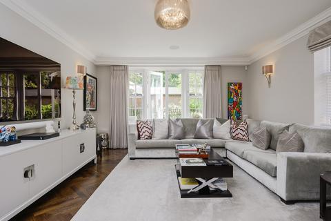 Oxshott Manor Leatherhead Road, Oxshott, Leatherhead, KT22 0JE