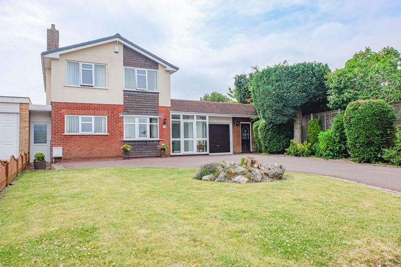 Rushall Close, Walsall WS4 2HQ 3 bed detached house £425,000
