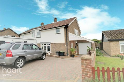 7 Flindell Drive, Bramford, Ipswich, IP8 4ES