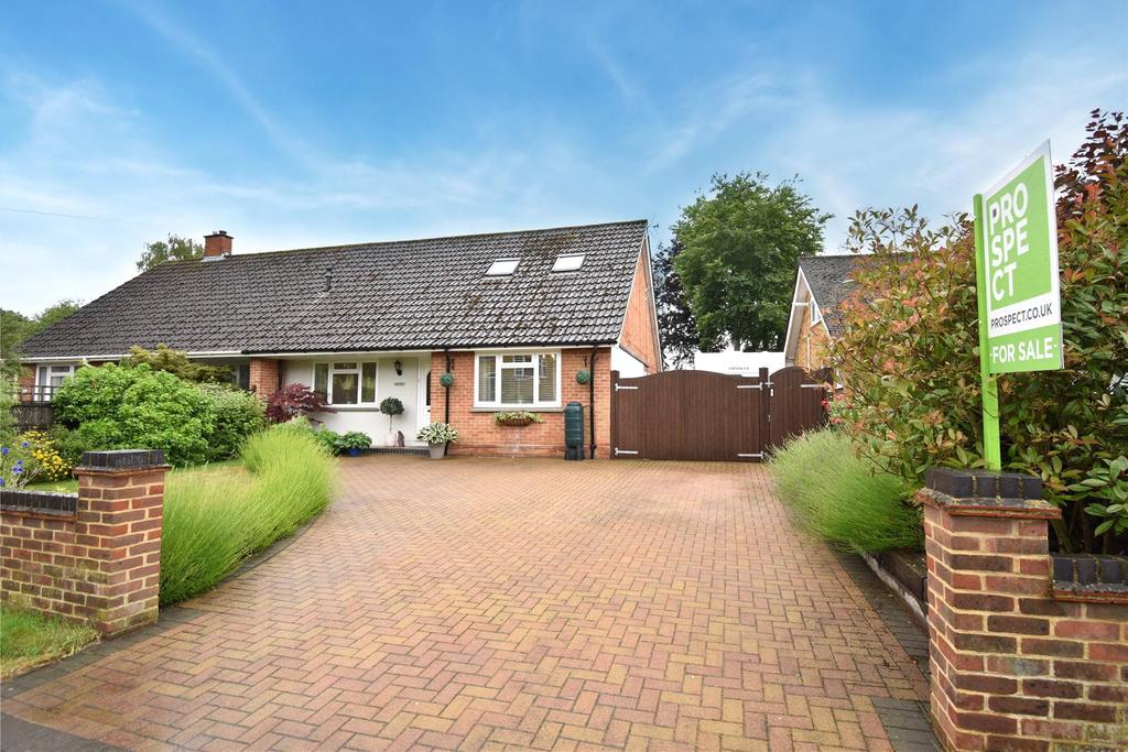Birchett Road, Farnborough, Hampshire, GU14 3 bed bungalow £485,000
