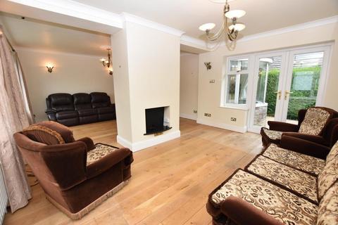 15 Church Close, Waddington, Clitheroe, BB7 3HX