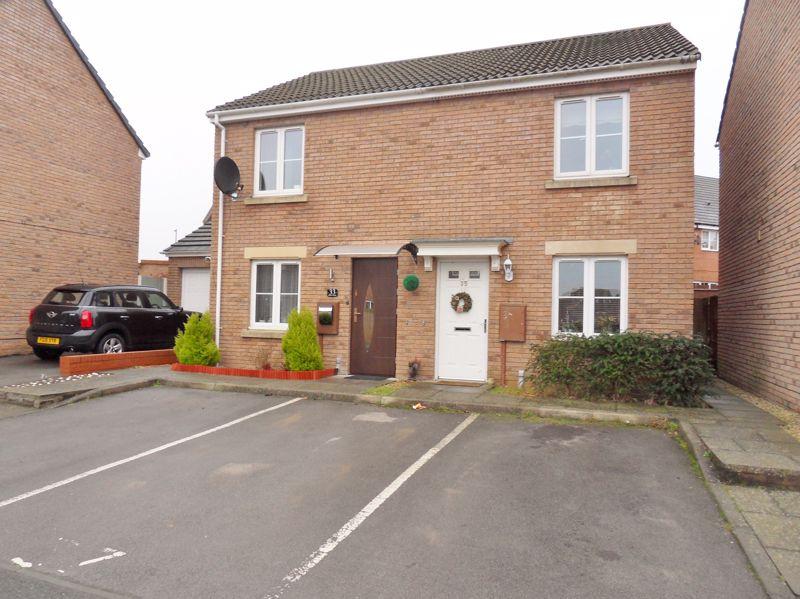 Wren Close, Oakley Vale, Corby 2 bed semidetached house £180,000