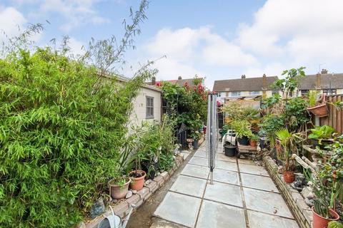 32 Dacre Avenue, Aveley, South Ockendon, RM15 4TL