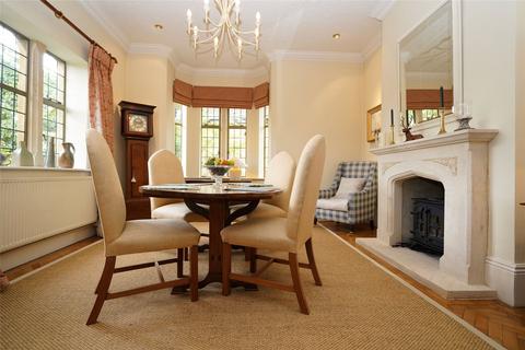 154 High Street, Broadway, WR12 7AJ