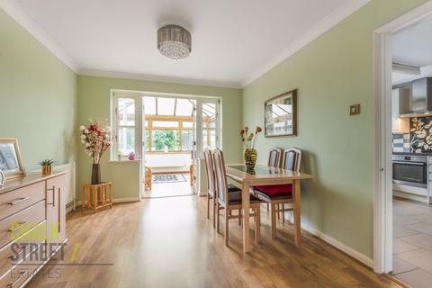 35 Spingate Close, Hornchurch, RM12 6SW