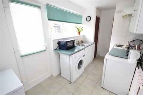 1 bedroom flat to rent, Crombey , Street, SwIndon, SN1