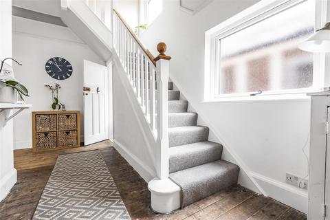 20 Ditton Road, Surbiton, KT6 6QZ