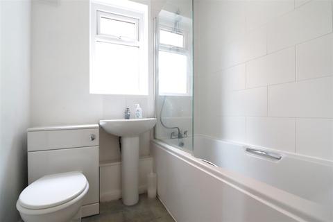 30 Lea Vale, Crayford, Dartford, DA1 4DL