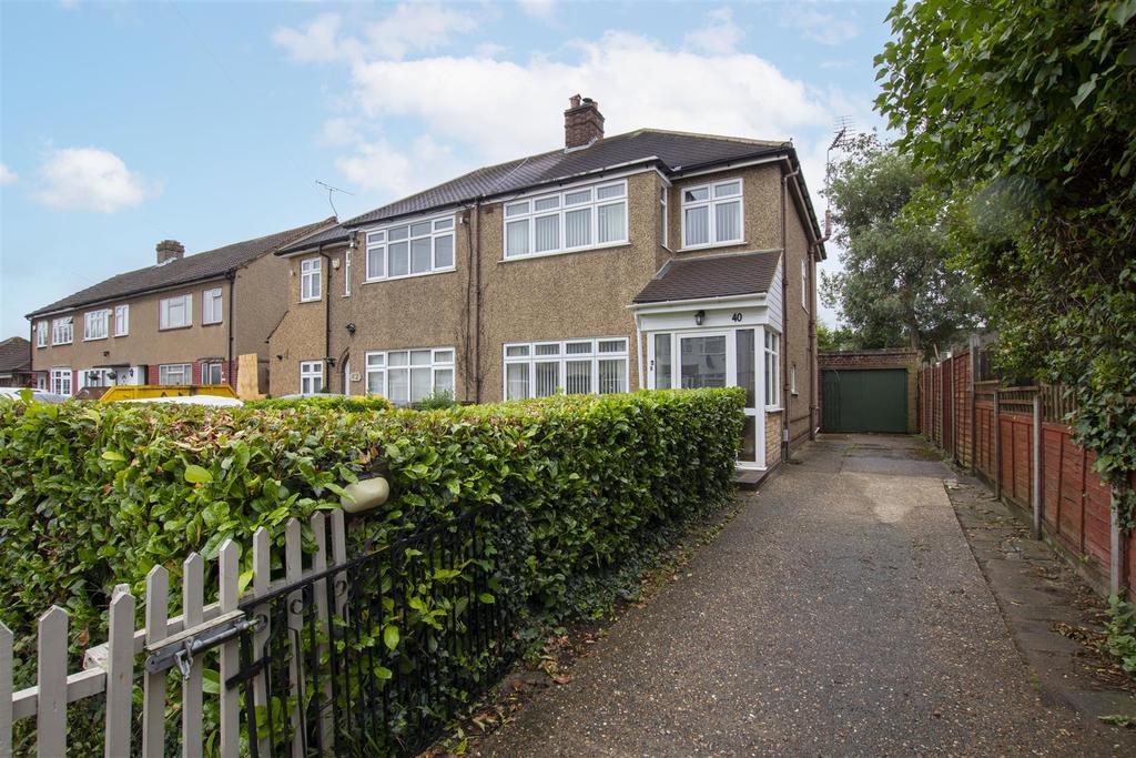 Trinity Lane, Waltham Cross 3 bed detached house £475,000