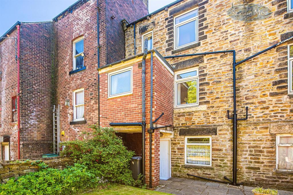 Manchester Road, Stocksbridge, S36 1DY 3 bed terraced house £100,000