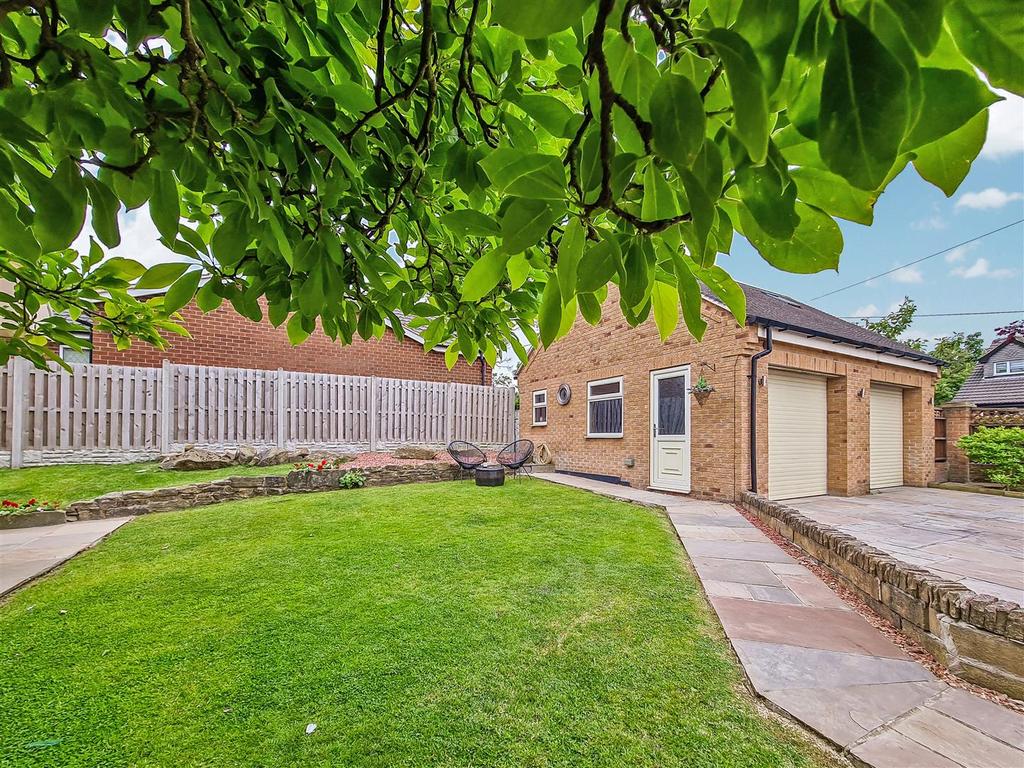 Intake Lane, Barnsley 5 bed detached house £650,000