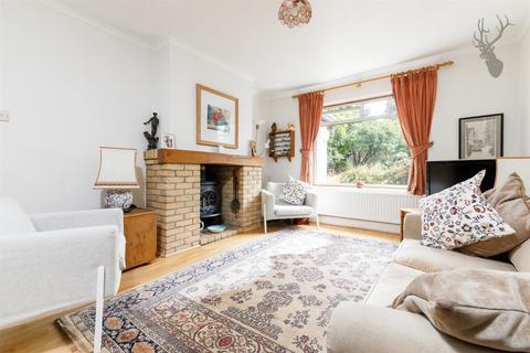 19 Blackacre Road, Theydon Bois, Epping, CM16 7LT