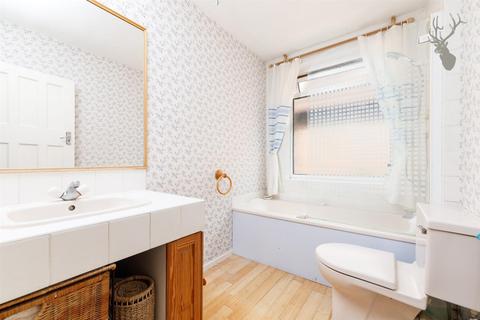 19 Blackacre Road, Theydon Bois, Epping, CM16 7LT