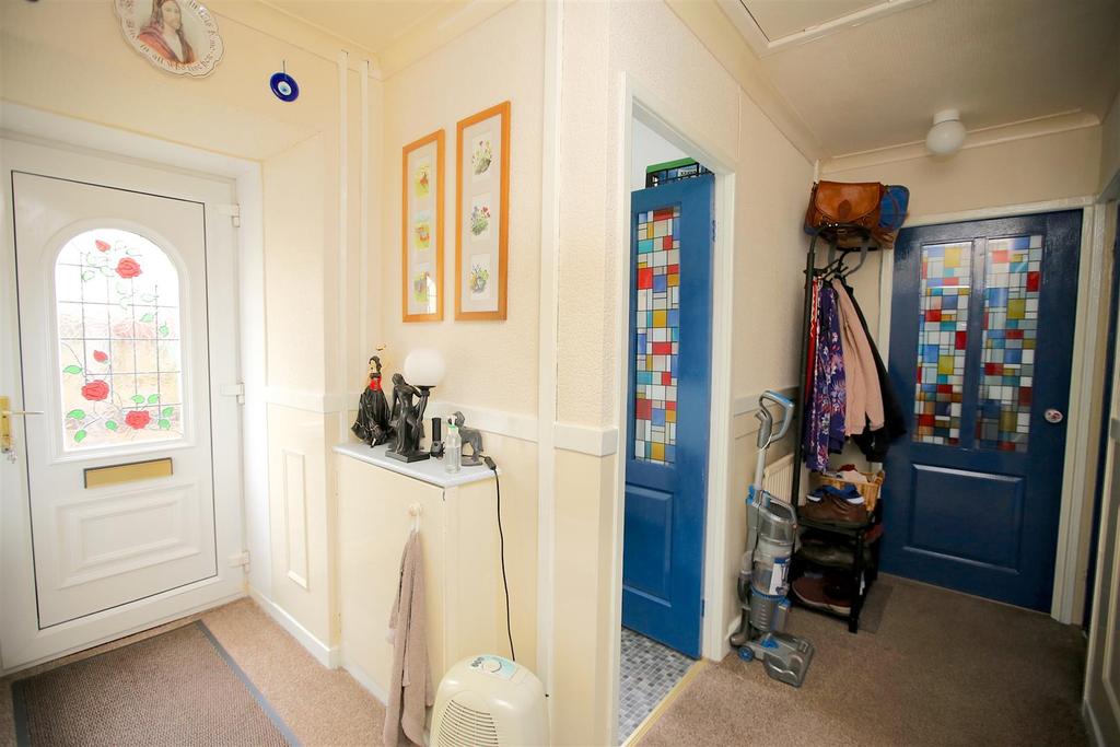 Esther Street, Oldham 3 bed semidetached bungalow £180,000