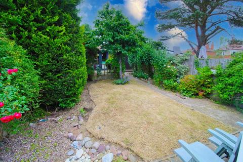 8 Belgrave Drive, Hornsea, HU18 1LU