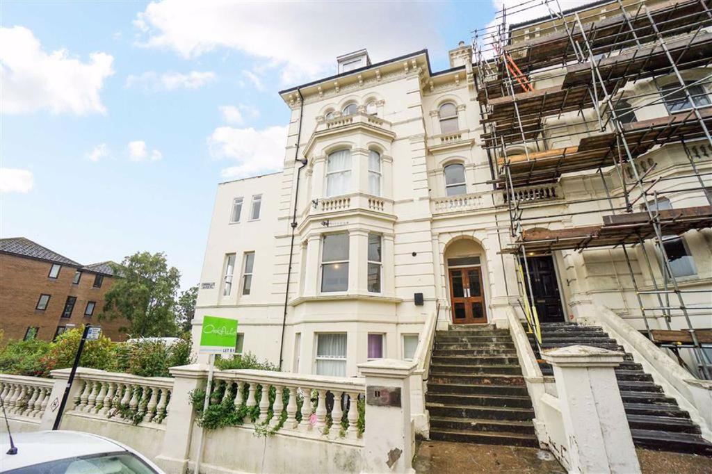 Cornwallis Gardens, Hastings, East... 2 bed flat £185,000