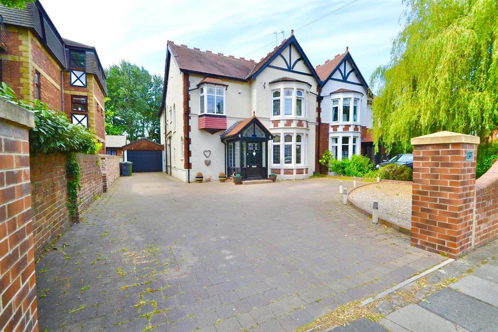 Holywell Avenue, Whitley Bay 5 bed semidetached house for sale £875,000