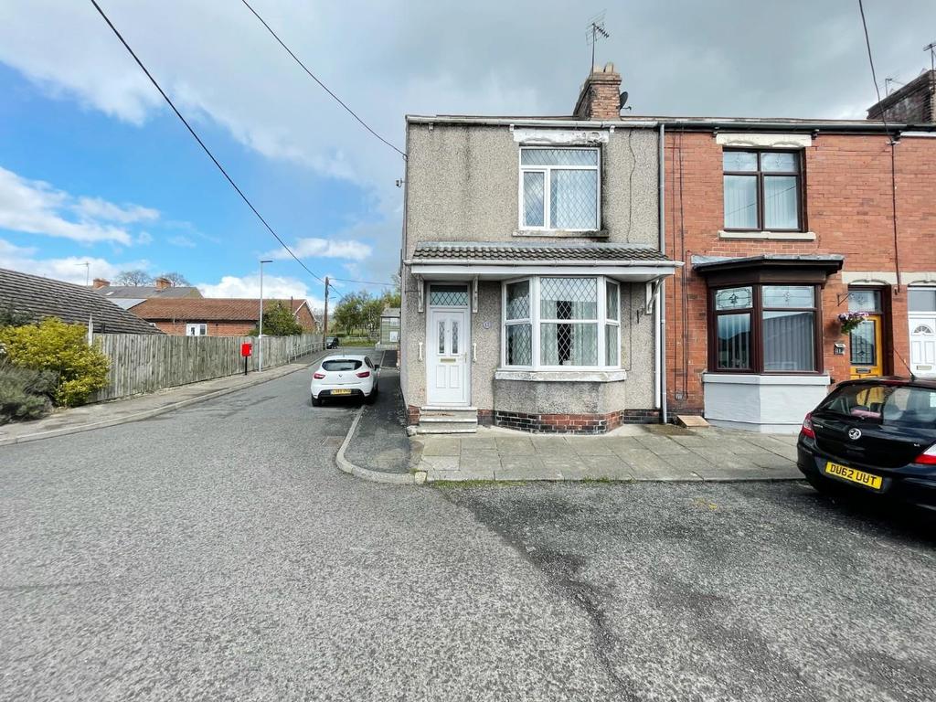 West View, Newfield, Auckland 2 bed end of terrace house £12,500