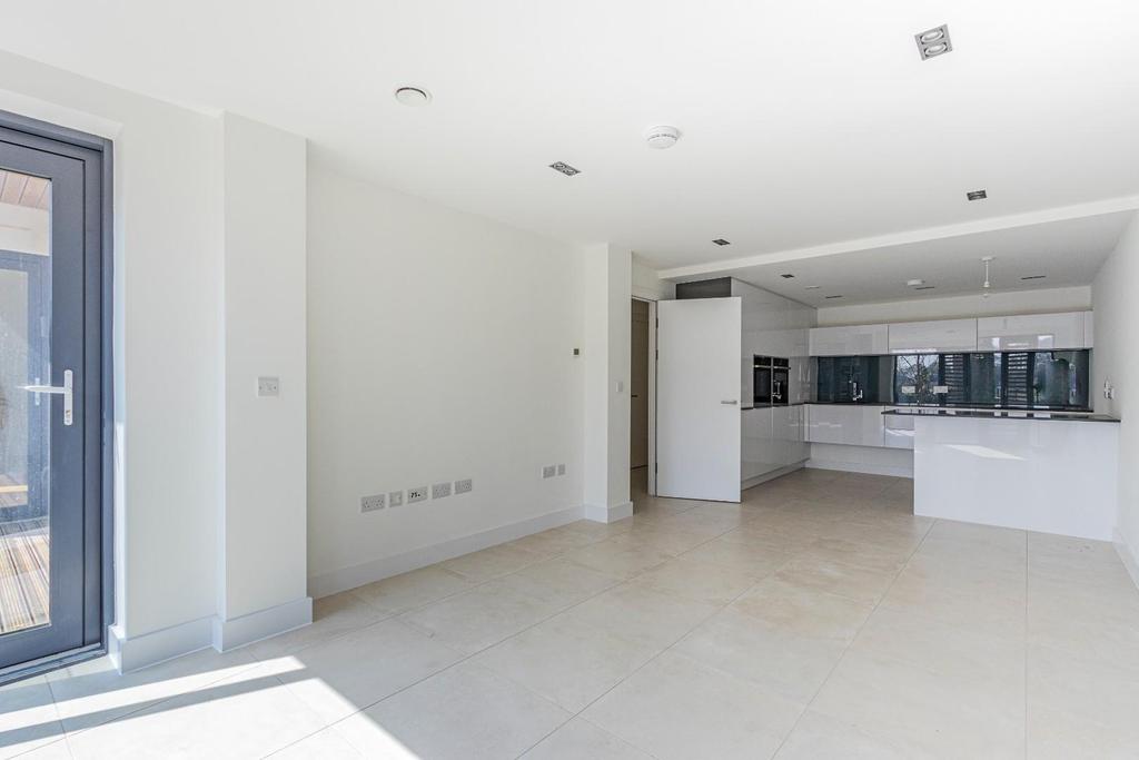 Wye Apartments, Severn Quay, Chepstow 2 bed apartment £300,000