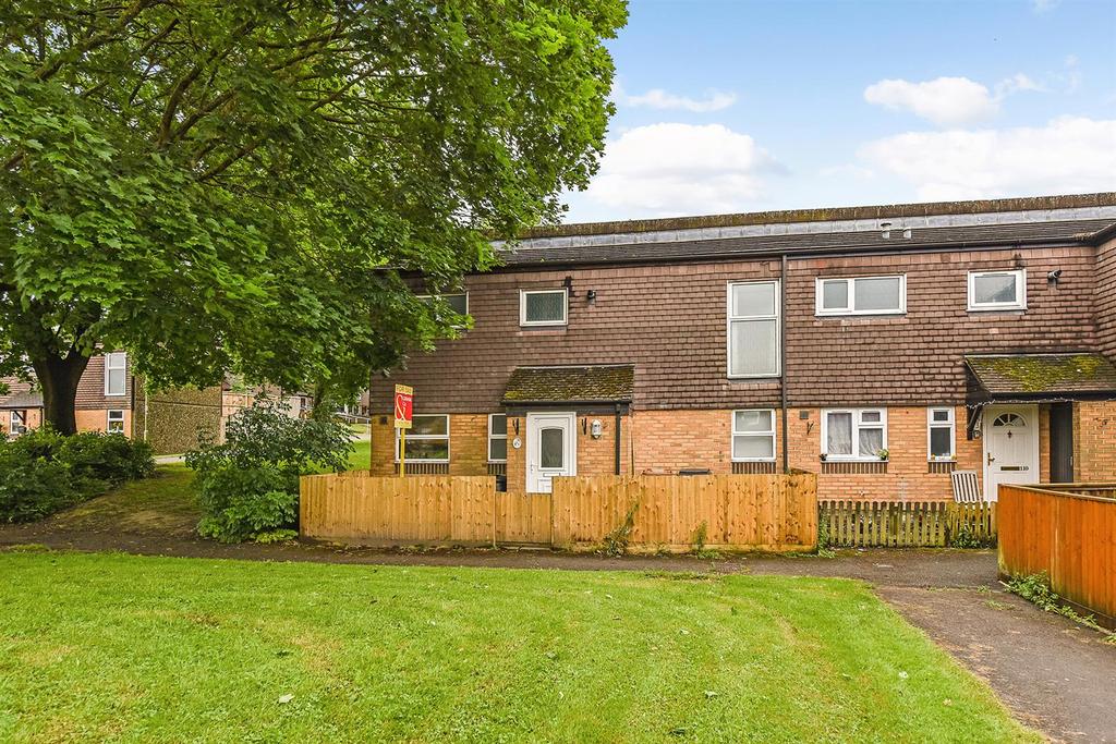 Pilgrims Way, Andover 3 bed end of terrace house £199,950