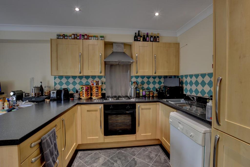 Kitchen2.jpg