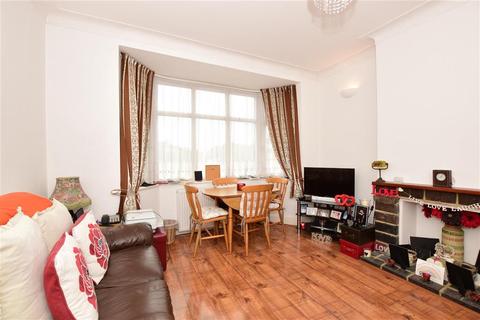 2a Carlton Drive, Ilford, IG6 1LU