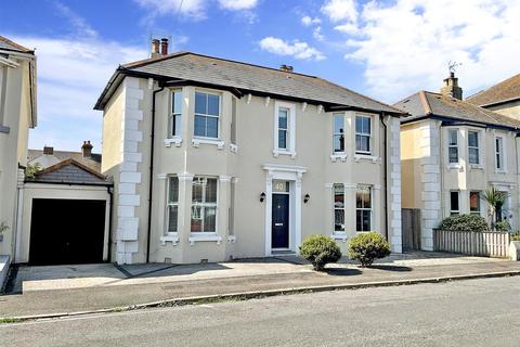 40 Albert Road, Hythe, CT21 6BT