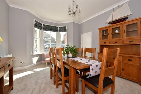 40 Albert Road, Hythe, CT21 6BT