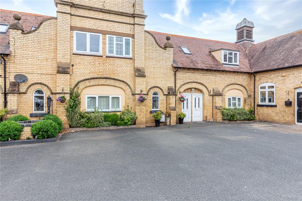 Upton Road, Callow End, Worcester, WR2 2 bed apartment £220,000