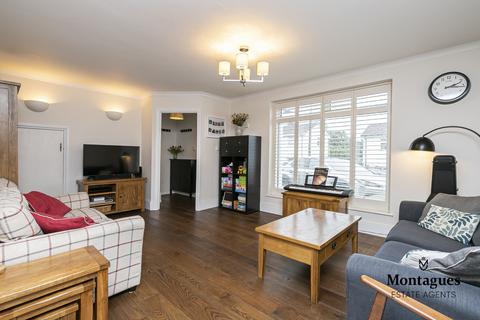 77 Sunnyside Road, Epping, CM16 4JN