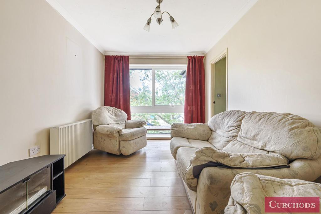 Claremont, Laleham Road, Shepperton... 1 bed flat £170,000