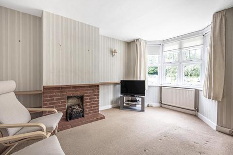 16 Commonside, Keston, BR2 6BP
