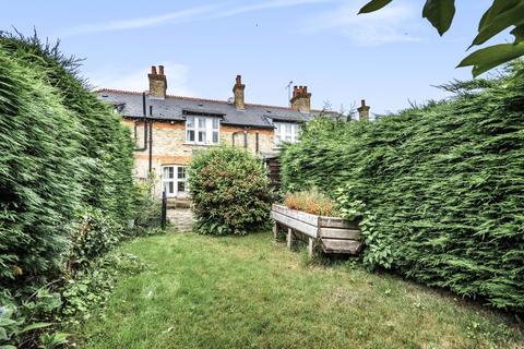16 Commonside, Keston, BR2 6BP