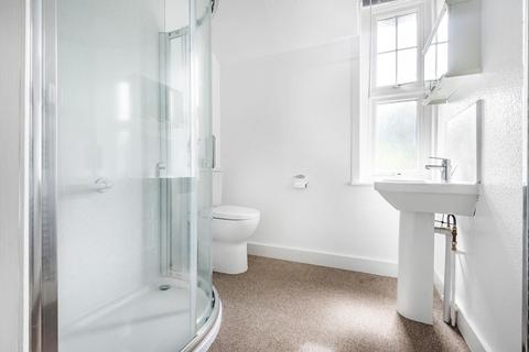 16 Commonside, Keston, BR2 6BP