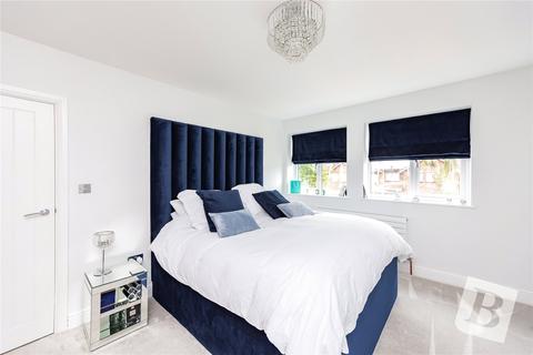 22 Nyth Close, Upminster, RM14 1RB