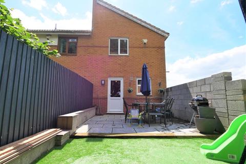 15 Gerrard Close, Bristol, BS4 1UH