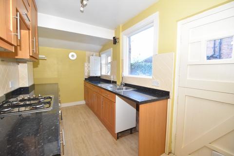 3 bedroom semi-detached house to rent, Park Street, Beeston, NG9 1DH