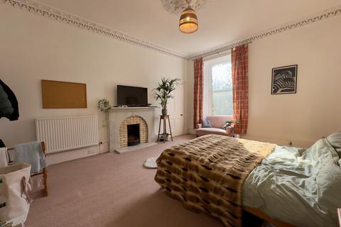 3 bedroom flat to rent, Gillespie Crescent, Bruntsfield, Edinburgh, EH10