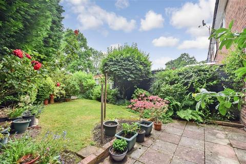 41 Queensway, Cranleigh, GU6 7JJ