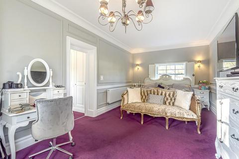 59 Manor Way, Beckenham, BR3 3LN