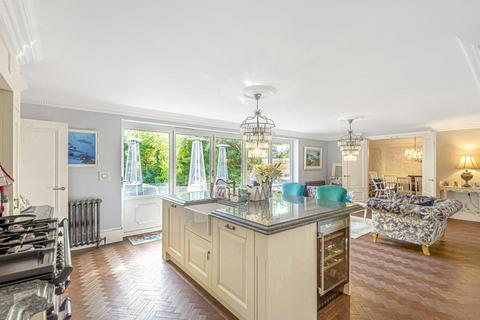 59 Manor Way, Beckenham, BR3 3LN