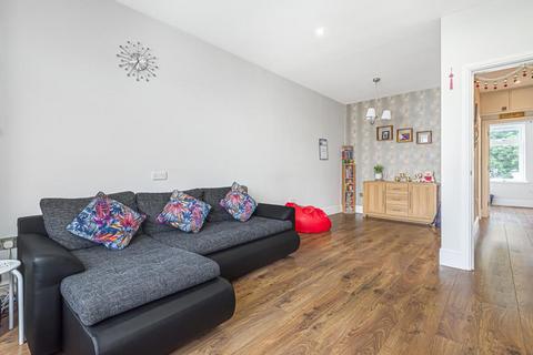 3 bedroom apartment to rent, Harrow,  Greater London,  HA1