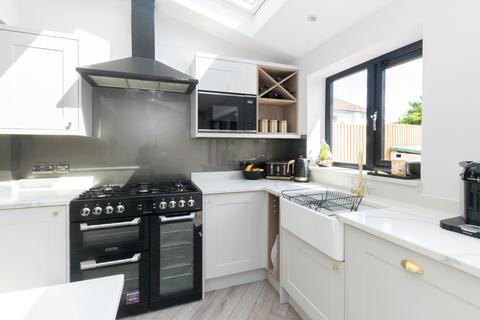44 Buckstone Oval, Leeds, LS17 5HG